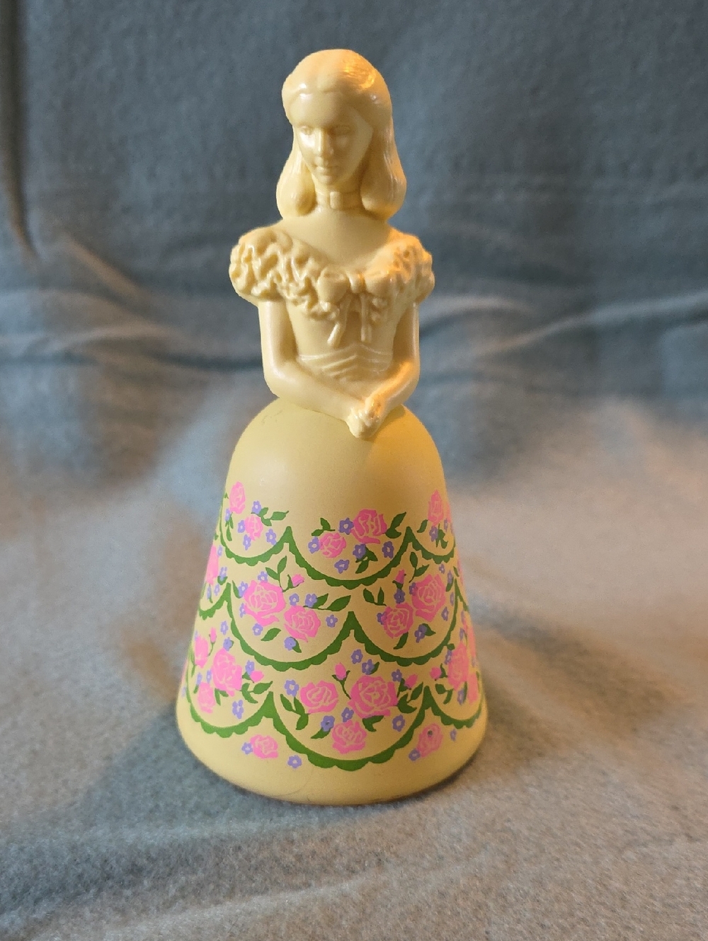  vintage collectible is an Avon "American Belle" cologne bottle